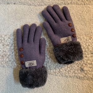UGG knit gloves